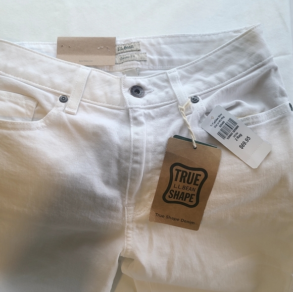 L.L. BEAN Classic Fit Skinny Jeans. White. Reg 2. - Picture 6 of 12
